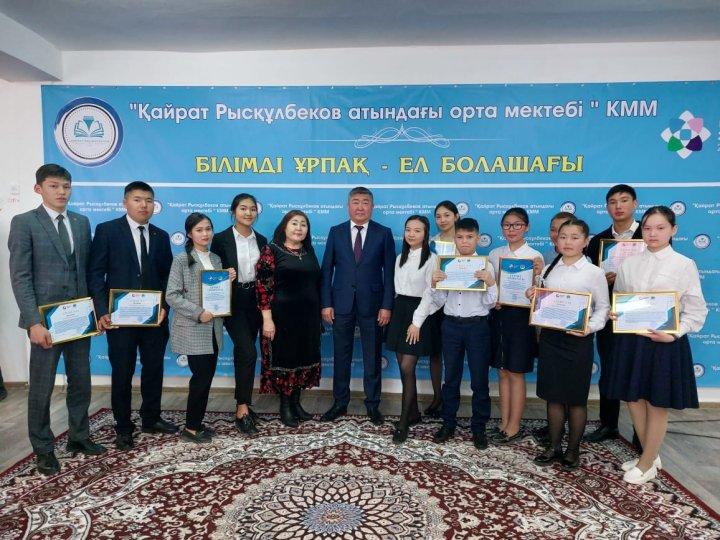 Ж.Б. Байсабыров дарынды оқушыларымен кездесуі.